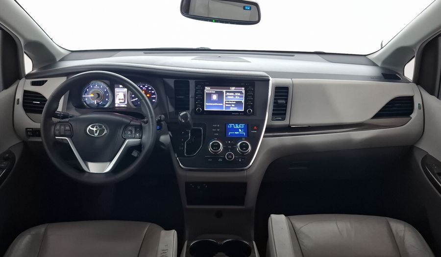 Toyota Sienna 3.5 XLE PIEL AT Minivan 2018
