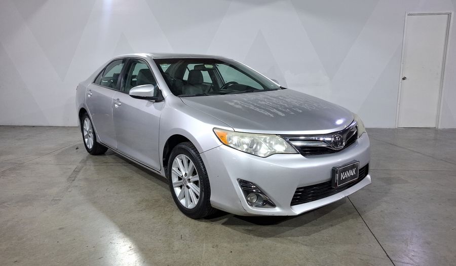 Toyota Camry 2.5 XLE L4 6AT Sedan 2012