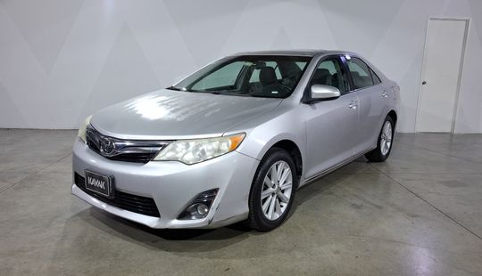 Toyota • Camry