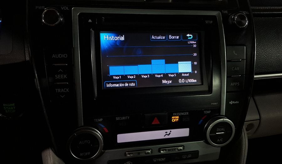 Toyota Camry 2.5 XLE L4 6AT Sedan 2012