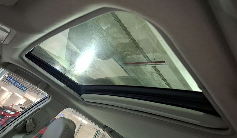 Toyota Camry 2.5 XLE L4 6AT Sedan 2012