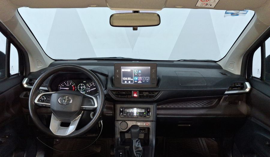 Toyota Avanza 1.5 XLE CVT Minivan 2024