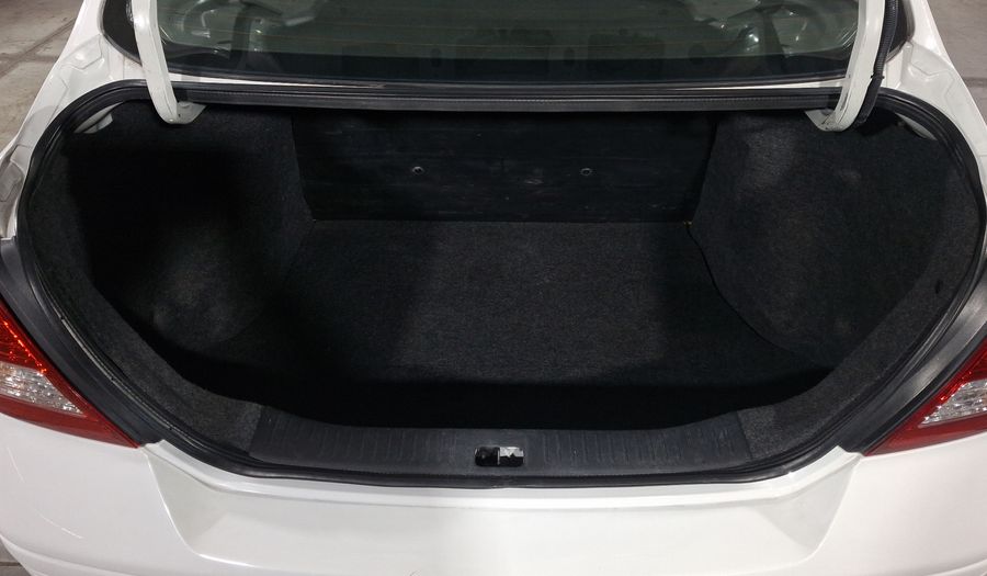 Nissan Tiida 1.8 SENSE MT Sedan 2016