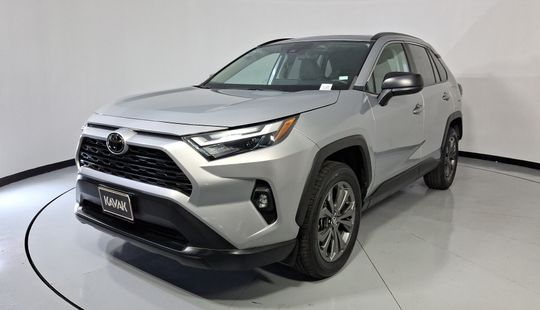 Toyota • RAV4