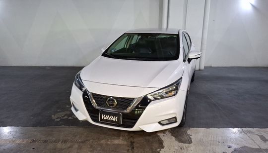 Nissan • Versa