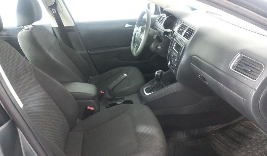 Volkswagen Jetta 2.5 STYLE ACTIVE TIPTRONIC Sedan 2014