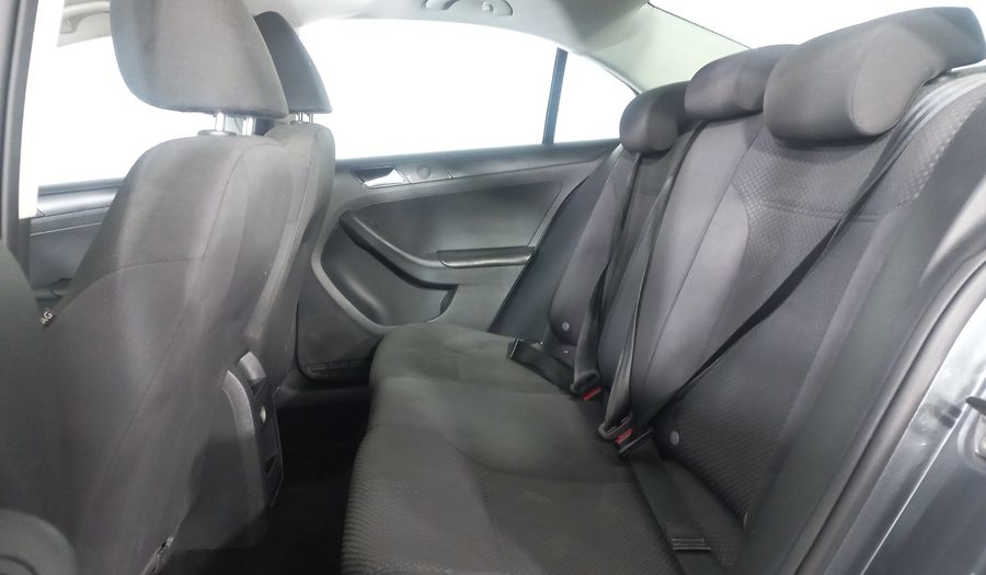 Volkswagen Jetta 2.5 STYLE ACTIVE TIPTRONIC Sedan 2014