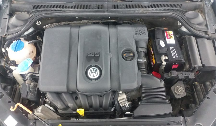 Volkswagen Jetta 2.5 STYLE ACTIVE TIPTRONIC Sedan 2014
