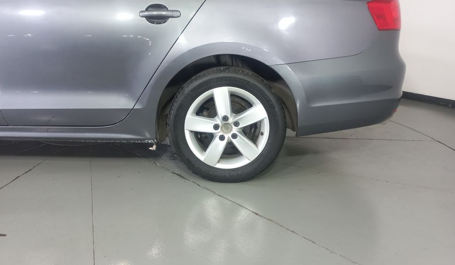 Volkswagen Jetta 2.5 STYLE ACTIVE TIPTRONIC Sedan 2014