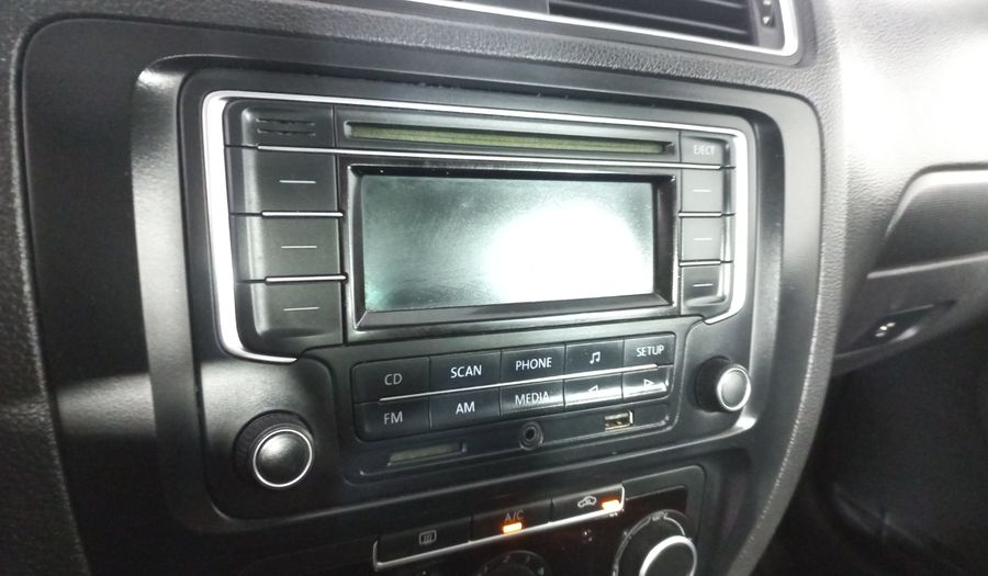 Volkswagen Jetta 2.5 STYLE ACTIVE TIPTRONIC Sedan 2014