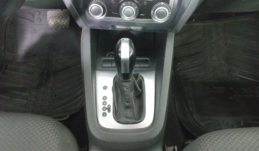 Volkswagen Jetta 2.5 STYLE ACTIVE TIPTRONIC Sedan 2014