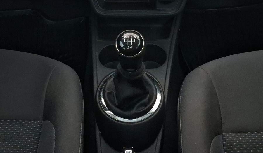 Volkswagen Gol 1.6 5 PTAS. CL A/A Hatchback 2016