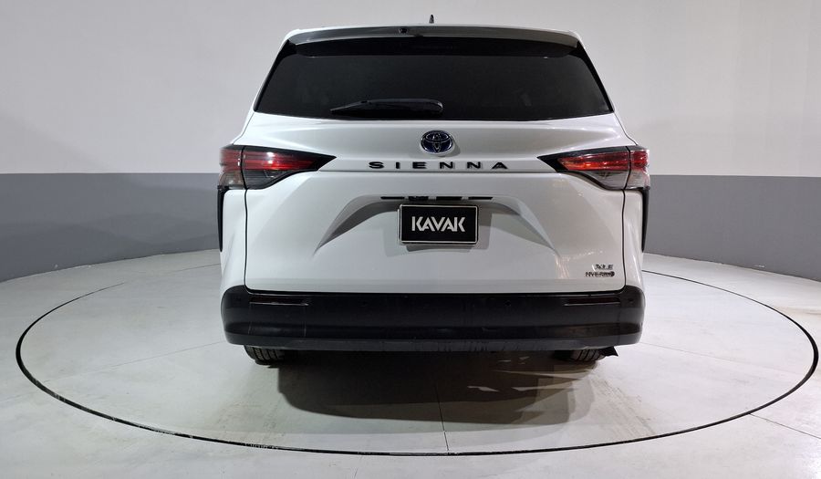 Toyota Sienna 2.5 HEV XLE PIEL AUTO Minivan 2022