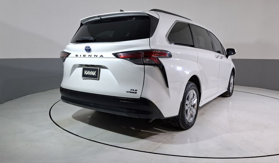 Toyota Sienna 2.5 HEV XLE PIEL AUTO Minivan 2022