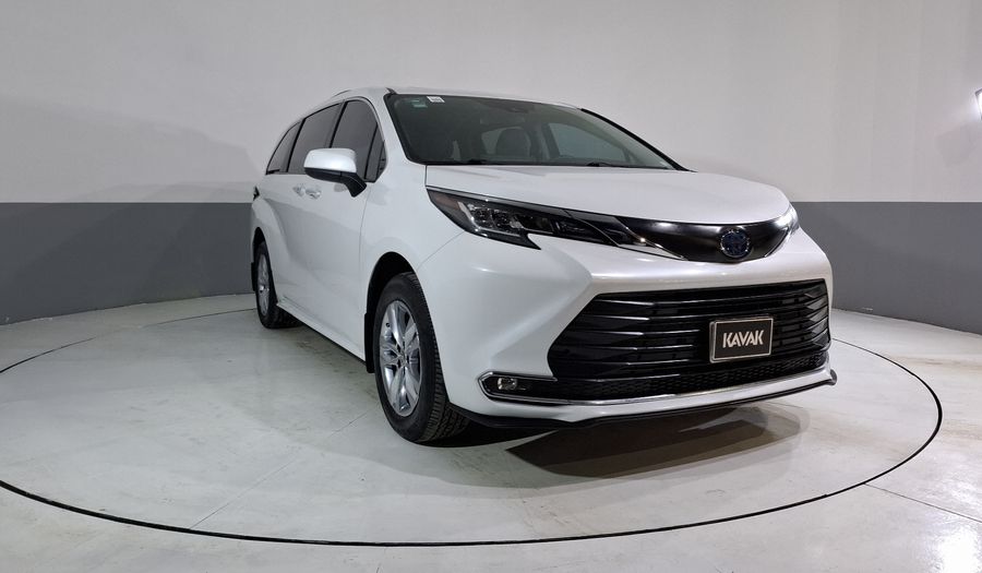 Toyota Sienna 2.5 HEV XLE PIEL AUTO Minivan 2022