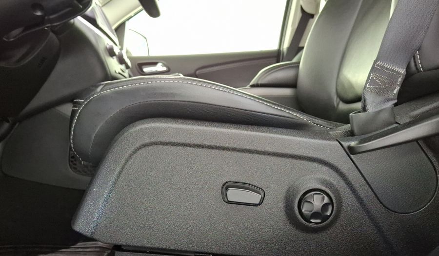 Dodge Journey 2.4 SXT+ 7 LUJO Suv 2016