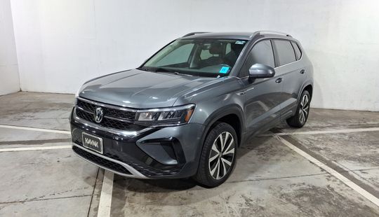 Volkswagen • Taos