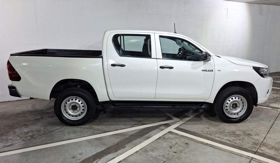 Toyota Hilux 2.7 BASE DOBLE CABINA Pickup 2021
