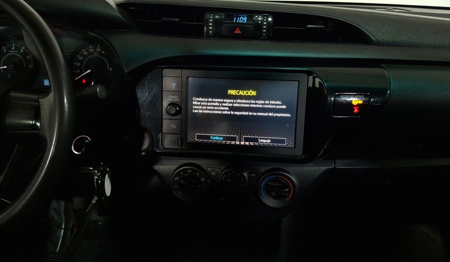 Toyota Hilux 2.7 BASE DOBLE CABINA Pickup 2021