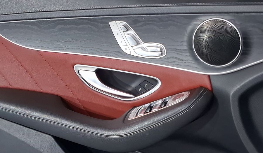 Mercedes Benz Clase C 2.0 300 SPORT AUTO Sedan 2019