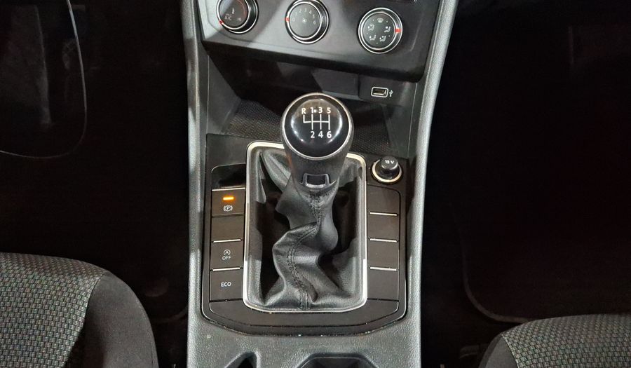 Volkswagen Jetta 1.4 COMFORTLINE Sedan 2019