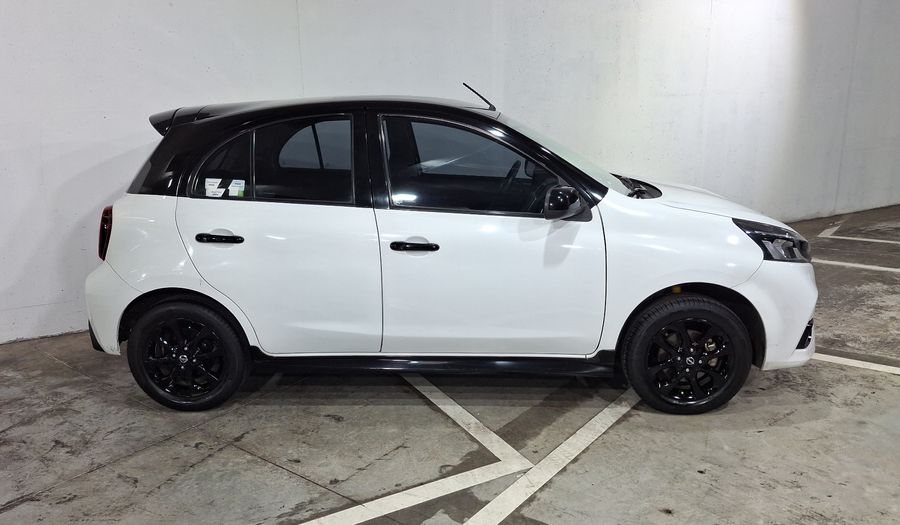 Nissan March 1.6 EXCLUSIVE BI-TONO AUTO Hatchback 2019