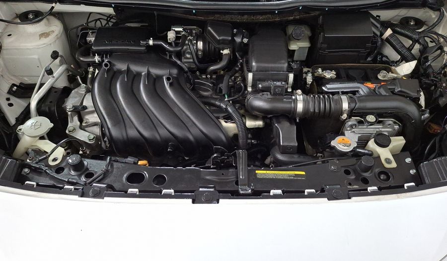 Nissan March 1.6 EXCLUSIVE BI-TONO AUTO Hatchback 2019