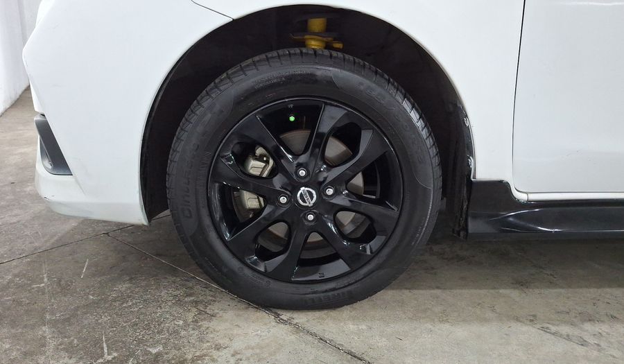 Nissan March 1.6 EXCLUSIVE BI-TONO AUTO Hatchback 2019