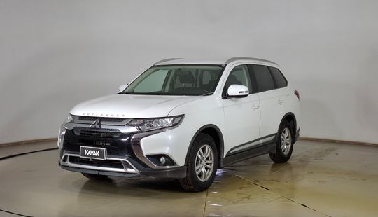 Mitsubishi • Outlander