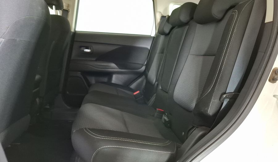 Mitsubishi Outlander 2.0 CVT Suv 2020
