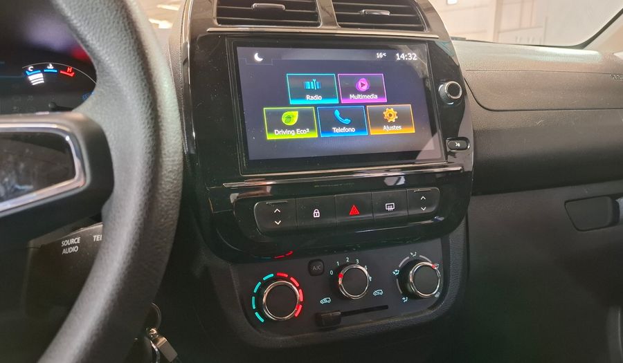 Renault Kwid 1.0 ICONIC OUTSIDER Hatchback 2025