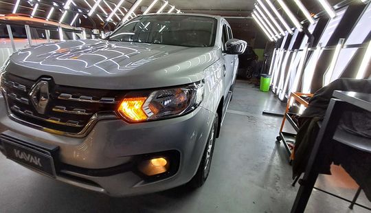 Renault • Alaskan
