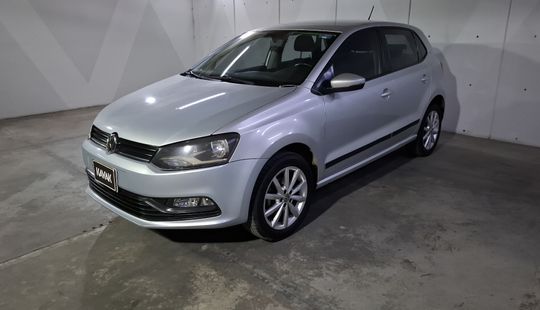 Volkswagen • Polo