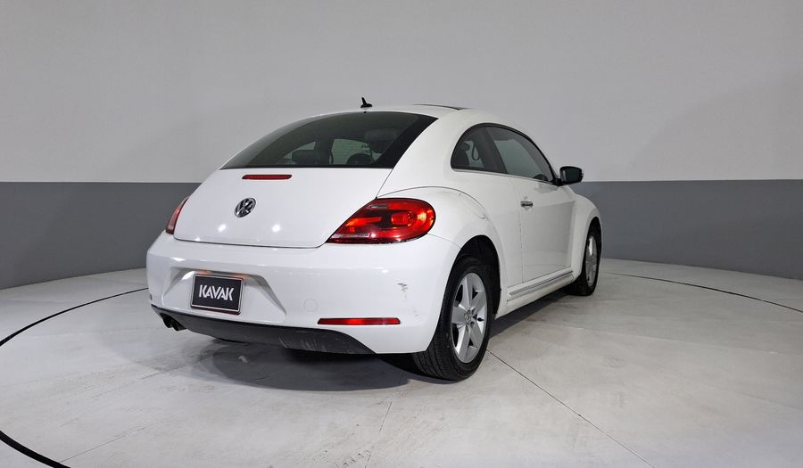 Volkswagen Beetle 2.5 SPORT MT Hatchback 2013