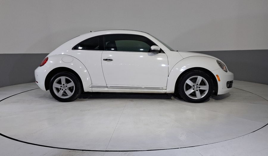 Volkswagen Beetle 2.5 SPORT MT Hatchback 2013