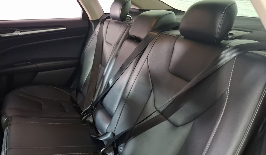 Ford Fusion 2.0 GTDI TITANIUM PLUS AT Sedan 2017