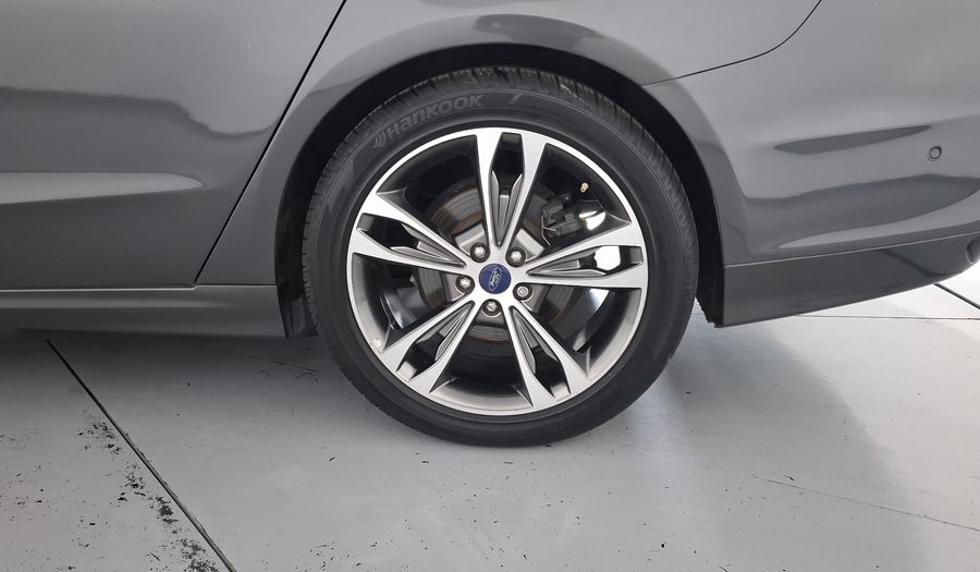 Ford Fusion 2.0 GTDI TITANIUM PLUS AT Sedan 2017