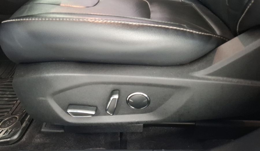 Ford Fusion 2.0 GTDI TITANIUM PLUS AT Sedan 2017
