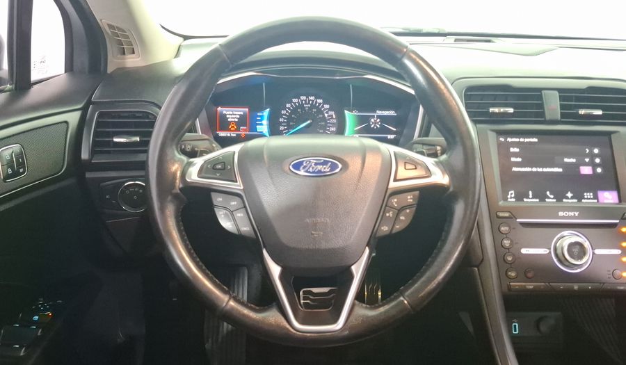 Ford Fusion 2.0 GTDI TITANIUM PLUS AT Sedan 2017