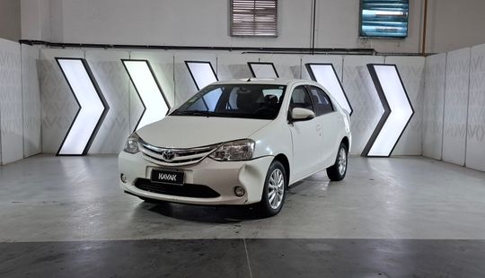 Toyota • Etios