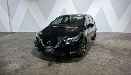 Nissan • Versa
