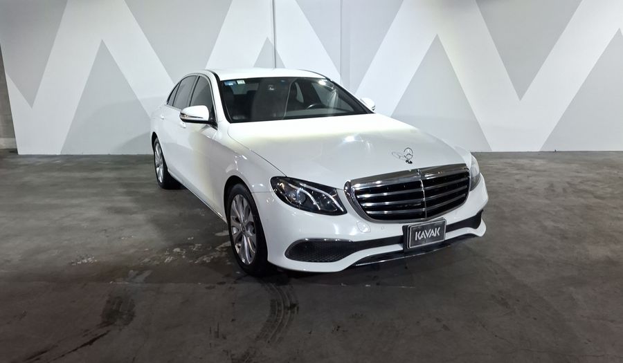 Mercedes Benz Clase E 2.0 200 EXCLUSIVE AUTO Sedan 2020