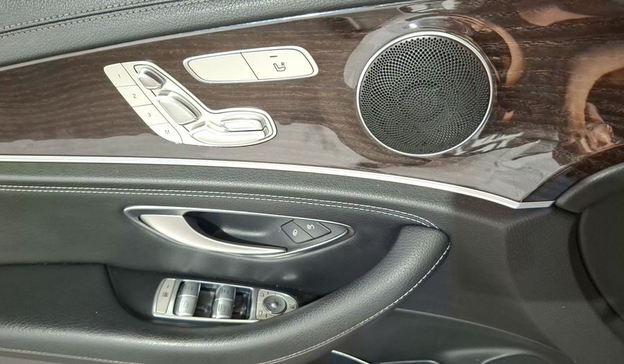 Mercedes Benz Clase E 2.0 200 EXCLUSIVE AUTO Sedan 2020