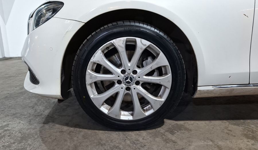 Mercedes Benz Clase E 2.0 200 EXCLUSIVE AUTO Sedan 2020