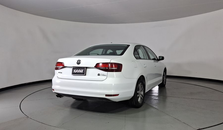 Volkswagen Jetta 2.5 TRENDLINE TIP. Sedan 2017
