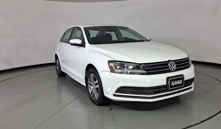 Volkswagen Jetta 2.5 TRENDLINE TIP. Sedan 2017