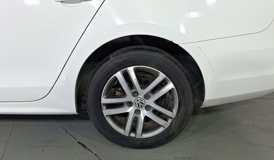 Volkswagen Jetta 2.5 TRENDLINE TIP. Sedan 2017