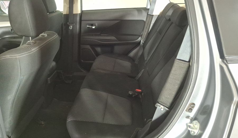 Mitsubishi Outlander 2.4 GLX CVT 4WD Suv 2018