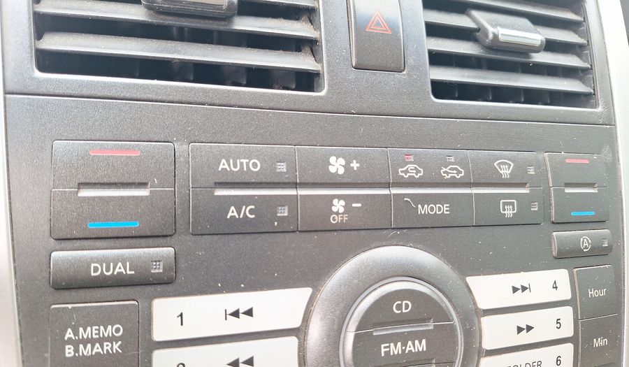 Samsung Sm7 2.3 LE AUTO PLUS Sedan 2012