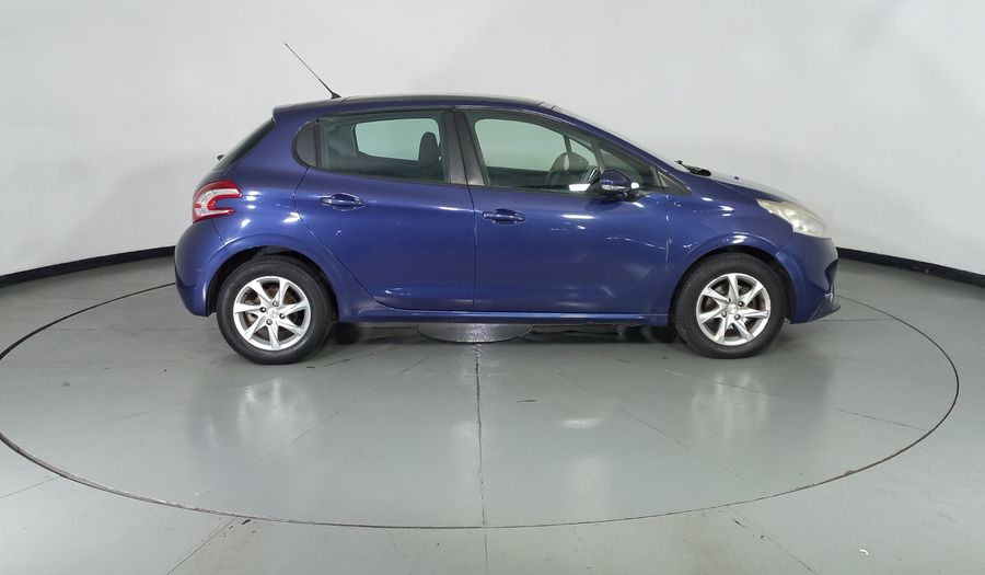 Peugeot 208 1.6 ALLURE MT Hatchback 2015